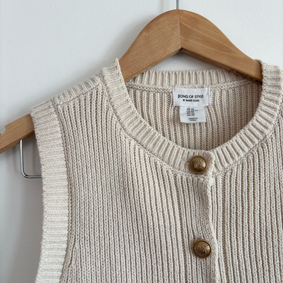 Song of Style Beige Ribbed Scoop Neck Knit Vest - Picture 3 of 13
